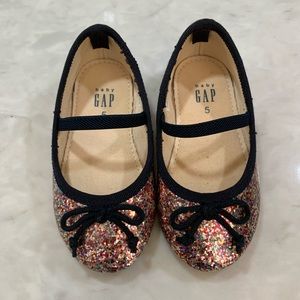 Gap sparkle flats